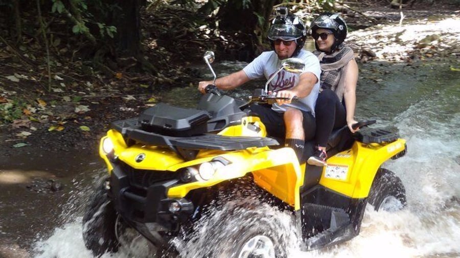 Grand Tour Quad Excursion in Moorea