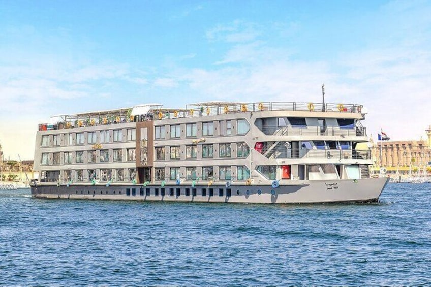 4-Day Nile Cruise Aswan and Luxor Hot Air Balloon with Abu Simbel