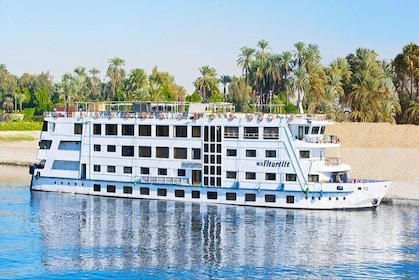 3 Nights 4 Days Nile Cruise from Luxor To Aswan w/ Accommodation