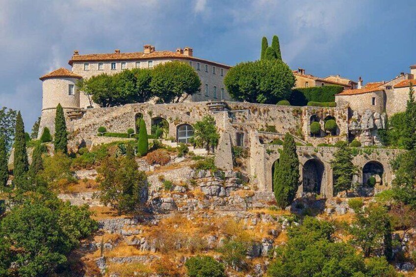 From Cannes, Provencal Escape from Villages to Villages 