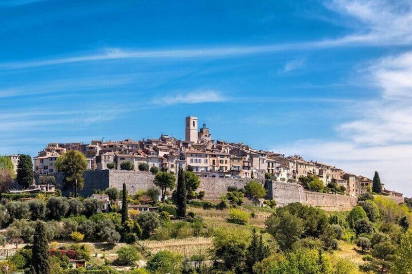 From Cannes, Provencal Escape from Villages to Villages 