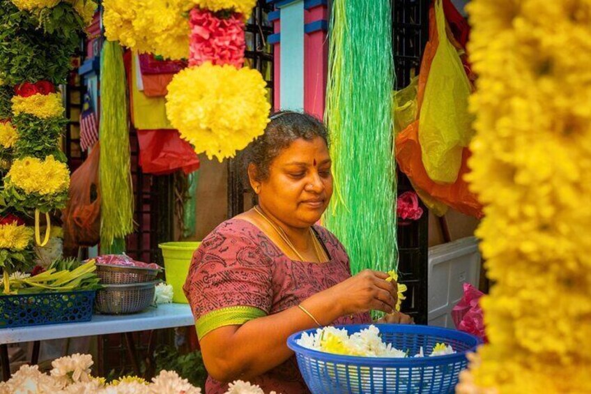 Little India Walking and Sightseeing Tour with Lunch