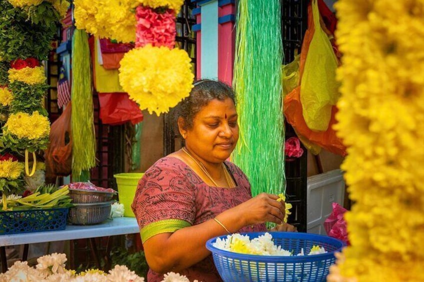 Little India Walking and Sightseeing Tour with Lunch