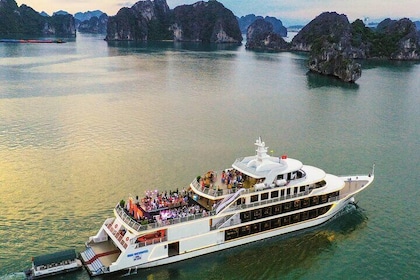 Experience 5 Star Sea Octopus Luxury Cruise in Halong Bay