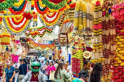 Delhi Shopping Experience with a Local Guide