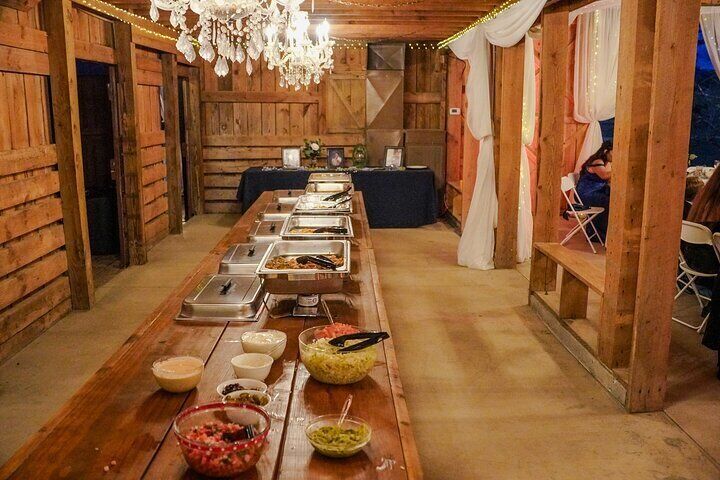 Cozy Farm Experience with Wagon Wheels and Acoustic Meal