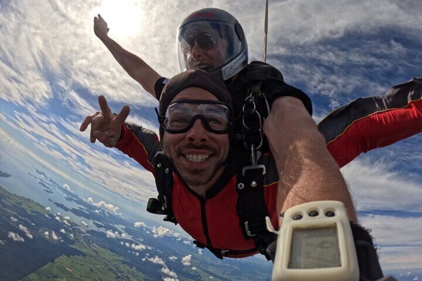 Bay of Islands: 12,000ft Skydive