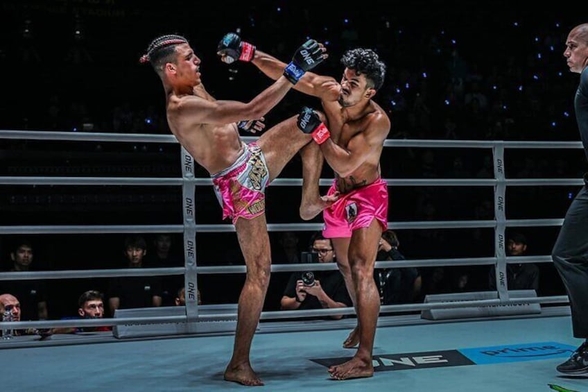 Friday Muay Thai Madness Explosion at Lumpinee Stadium Bangkok