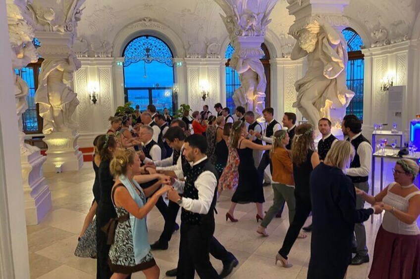 Ball Preparation Workshop by Waltz in Vienna 