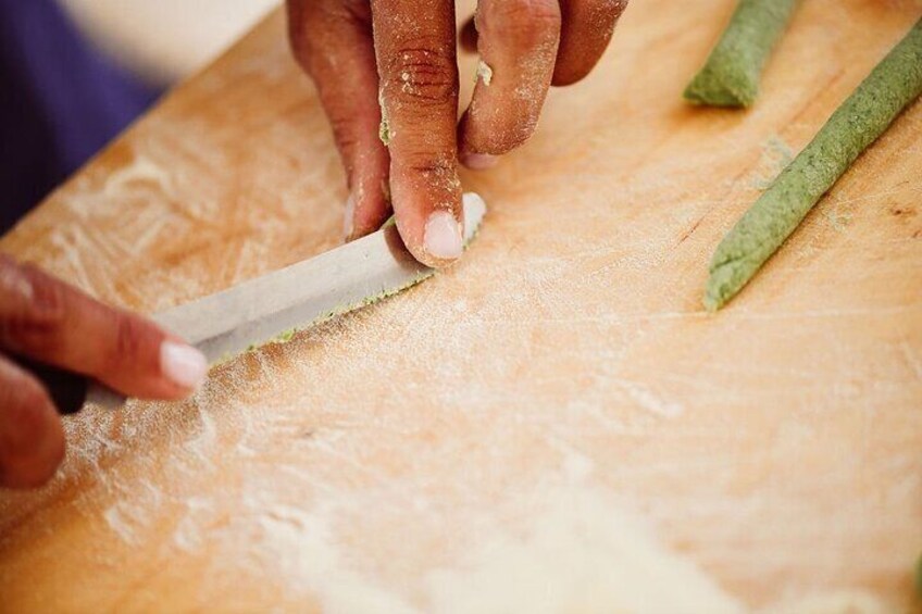 Authentic Pasta and Bread Cooking Experience in Bari Farmhouse