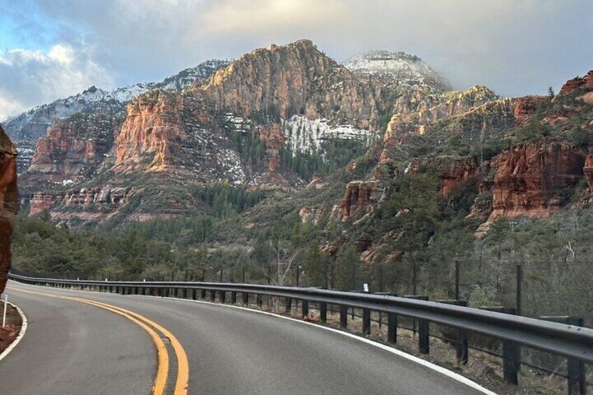 Private Sedona Tour in a Luxury SUV and Local Guide