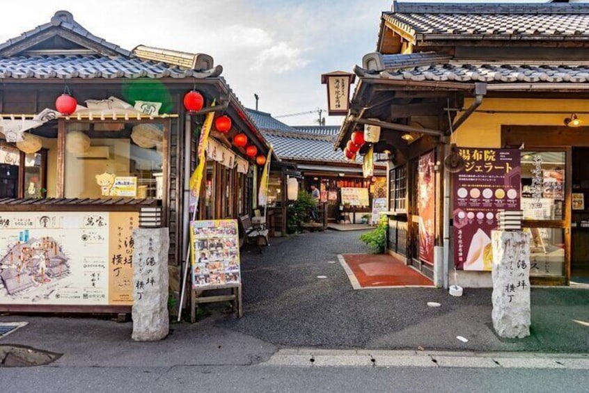 Full Day Tour to Dazaifu Tenmangu Yufuin Beppu Jigoku