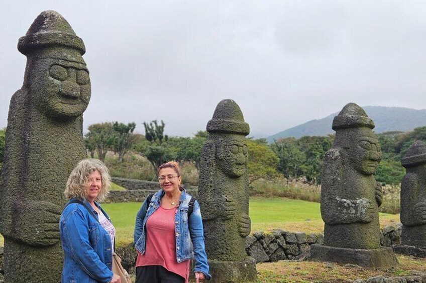 All-Inclusive Jeju East Tour with Lunch and Tangerine Picking