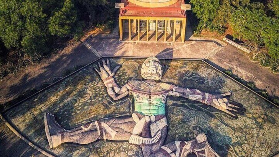 Cable Car in Chapultepec Pantheon and Hidden Art of Caracas