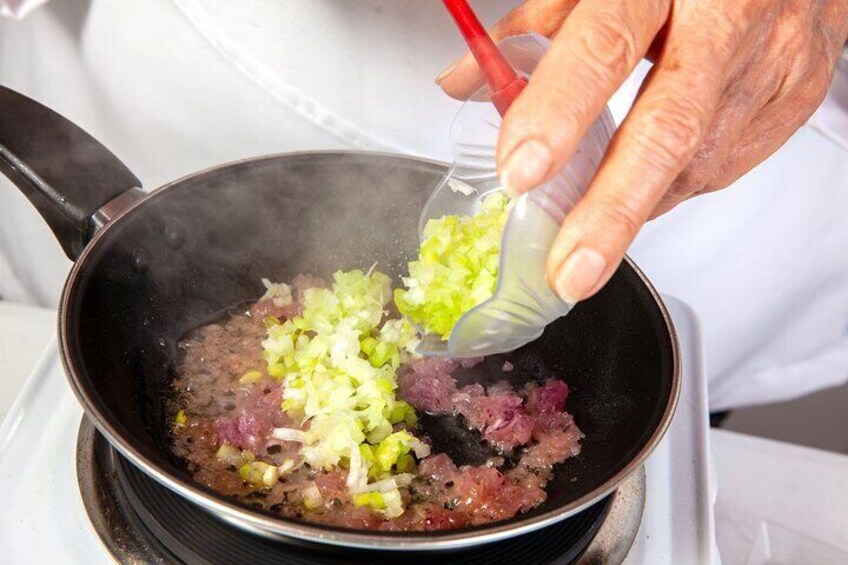 Cook Street Food Classics With Local Chef in Mexico City