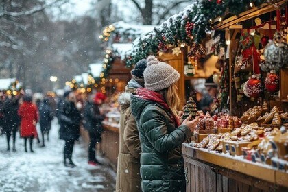 Enchanting Vienna Christmas Markets Tour with local snacks