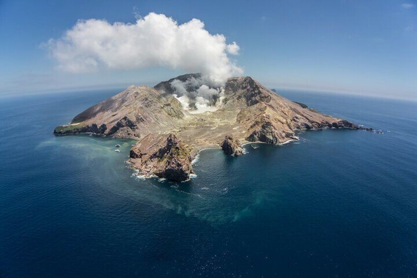 Volcanic Helicopter Tour in White Island and Mount Tarawera