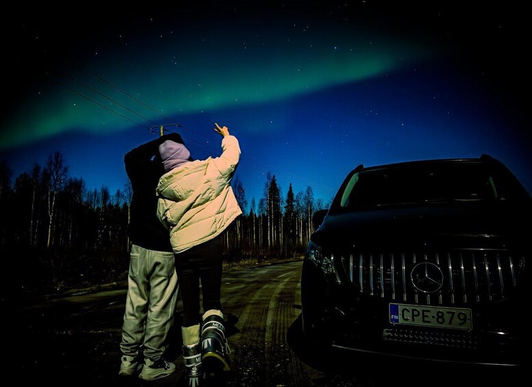 Picture 19 for Activity Saariselkä: Aurora Hunting & Photography Tour By Minivan