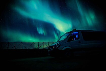 Saariselkä: Aurora Hunting & Photography Tour By Minivan