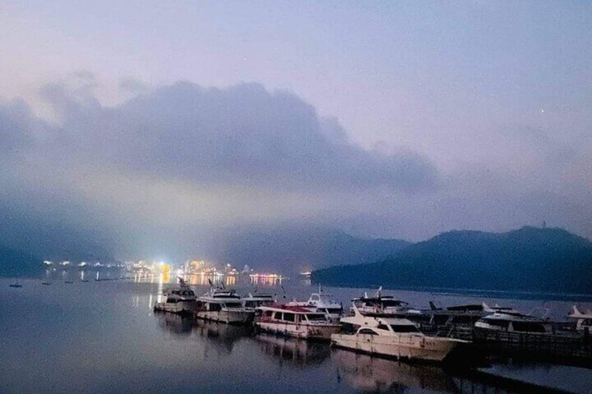 Sun Moon Lake Crescent Bay & Gaomei Wetlands One-day Tour