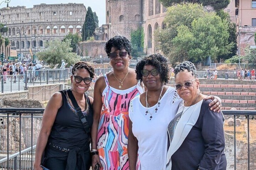 Private Day Tour from Rome to Pompeii and Taste of Wine