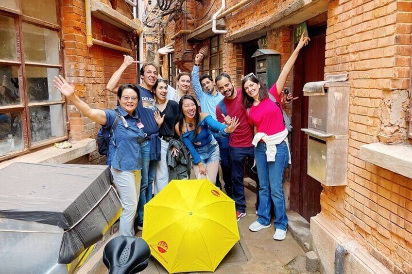 Immerse in Local Alleyway Neighborhood