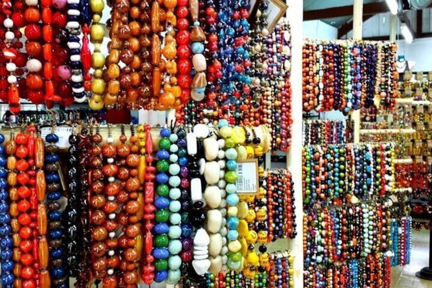 Nairobi Souvenir and Gem Shopping Activity