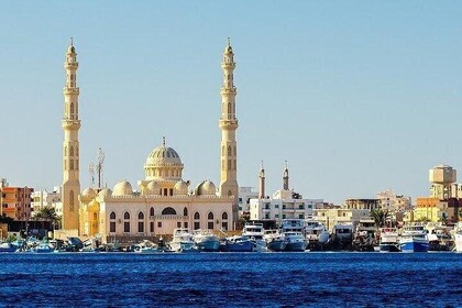 Private Guided City Tour of Hurghada from Marsa Alam