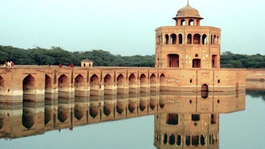 Hiran Minar