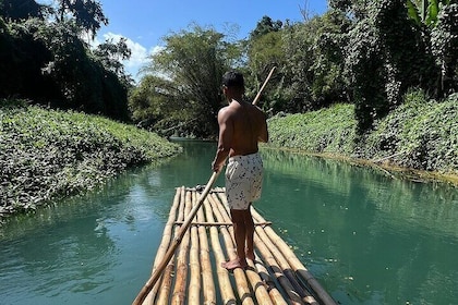 Martha Brae Rafting Experience w/Jerk Chicken Lunch, Montego Bay