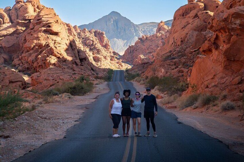 Valley of Fire Guided Hiking Tour from Las Vegas