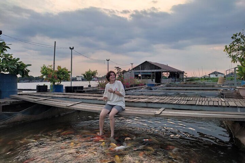 Visit the unique fishfarm on mekong river