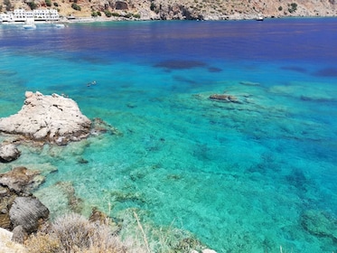 南部隐秘的村庄 Loutro 和 Glyka Nera 海滩