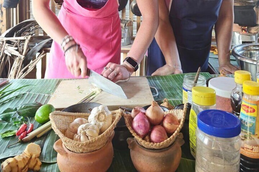 Luang Prabang Cooking and Pottery Experience