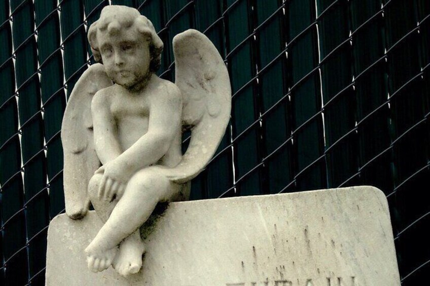 New Orleans Cemetery Walking Tour: Angels, Architecture and Ghosts