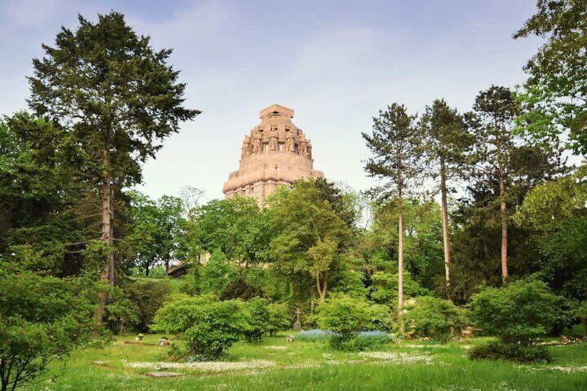 Private tour of the historic South Cemetery in Leipzig