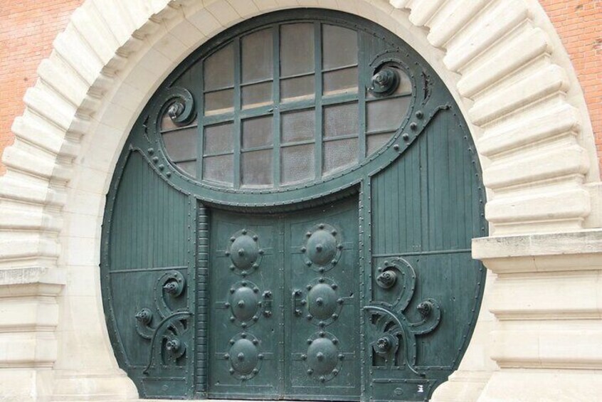 Reims Scavenger Hunt and Sights Self-Guided Tour