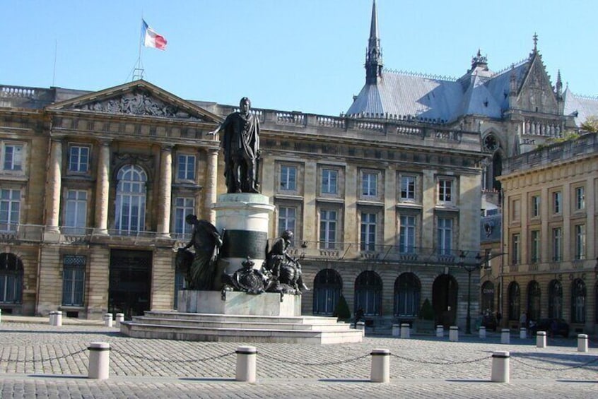 Reims Scavenger Hunt and Sights Self-Guided Experience
