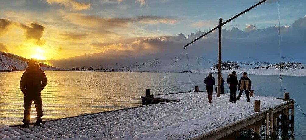 Eskifjörður: Guided Walking Tour with Local Storyteller