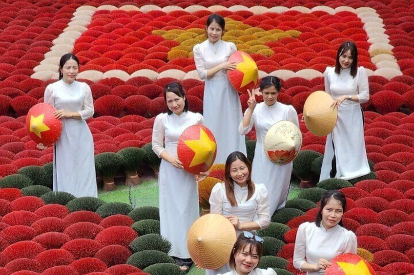 Hanoi City Small Group Tour and Incense Village 