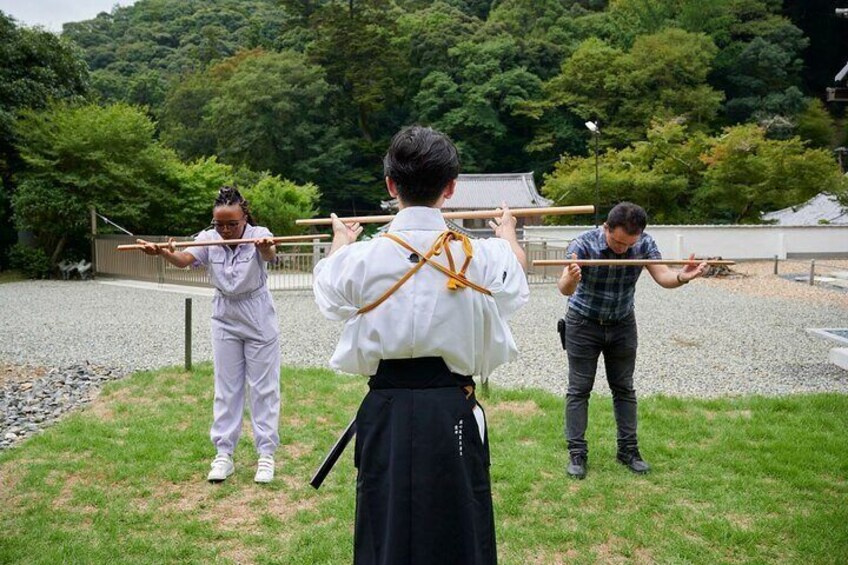 3 Hours Swordsmanship Guided Tour in Osaka