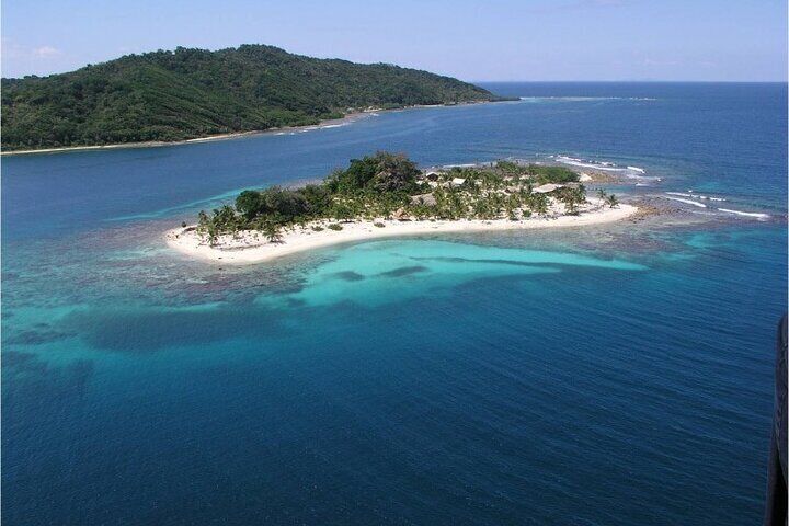 Roatan: Cayos Cochinos/Hog Islands All Inclusive Day Charter