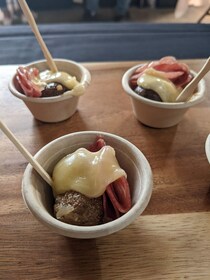 Victoria Cozy Christmas Food Tour