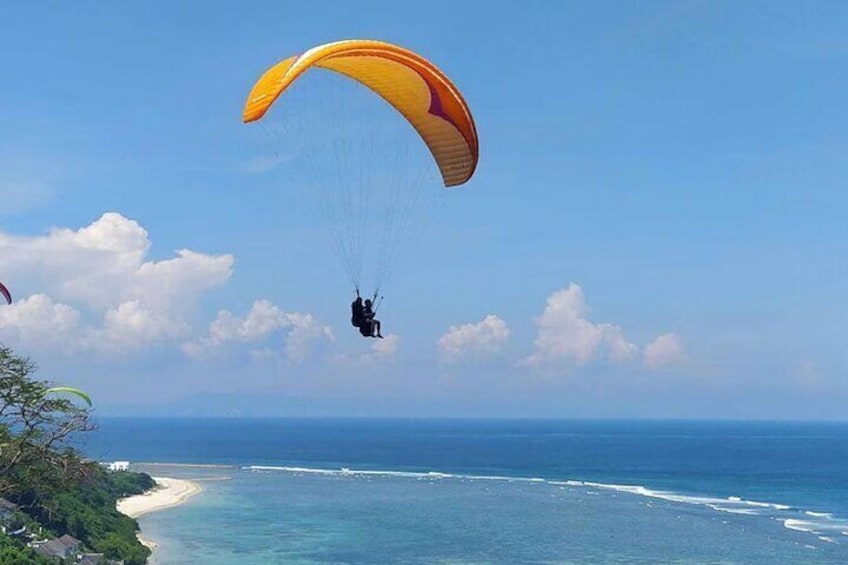 Experience Paragliding in Bali with Professional Instructor