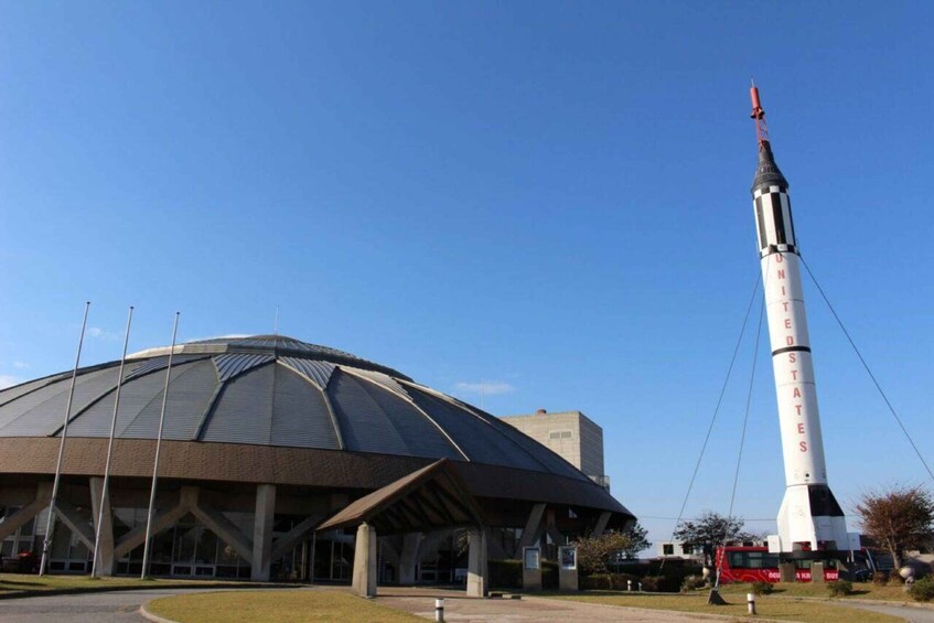 Picture 4 for Activity From Kanazawa: Beaches, 400-year old Temples & Aliens