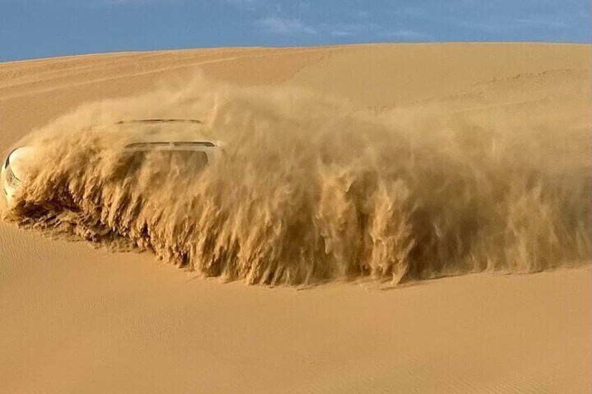 Private Sunrise Safari in Abu Dhabi's Desert