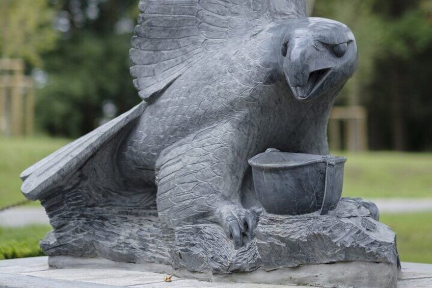 See the Screaming Eagle statue in honor of the 101st - © Anne Segers & Maison du Tourisme Pays de Bastogne