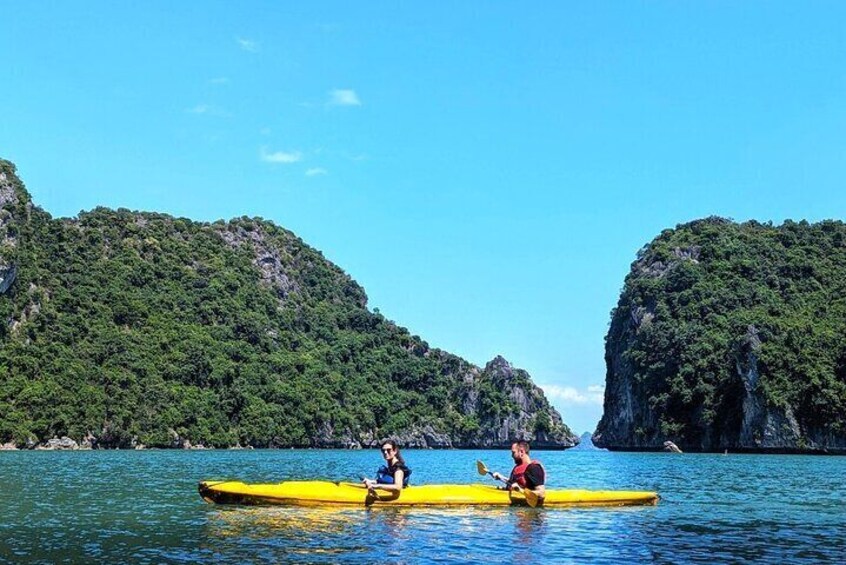 From Cat Ba: Luxury Lan Ha Bay Day Cruise-Viet Hai Village Biking