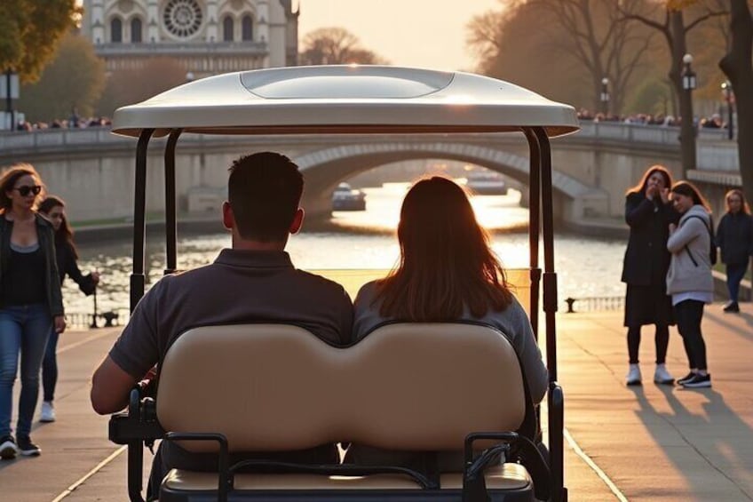 Private Golf Cart Tour: Paris Landmarks & Hidden Gems