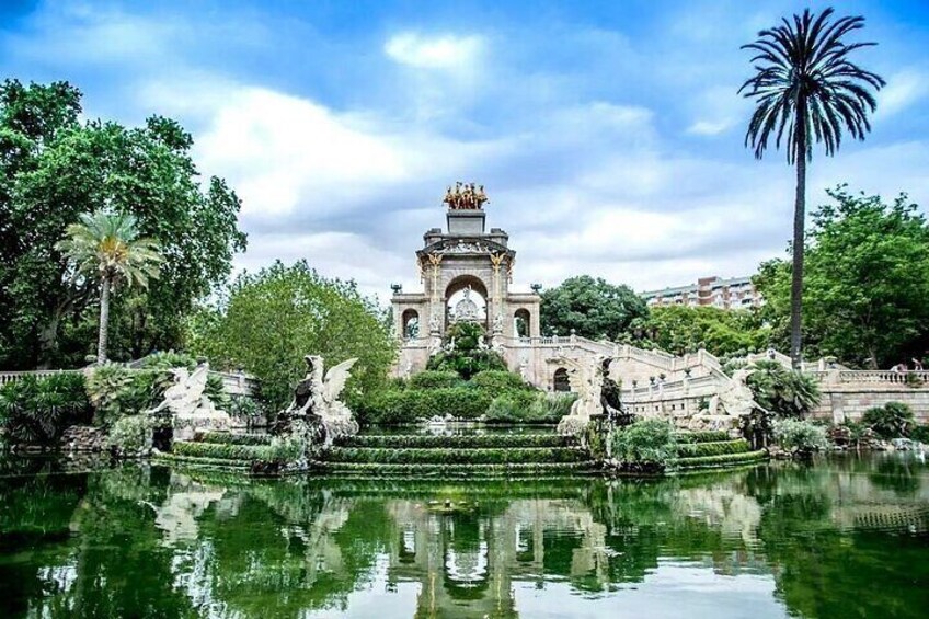 Private Healthy Food Experience and Walking Tour in Barcelona